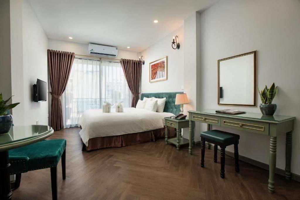 Gatsby Central Hotel Hanoi Exteriör bild